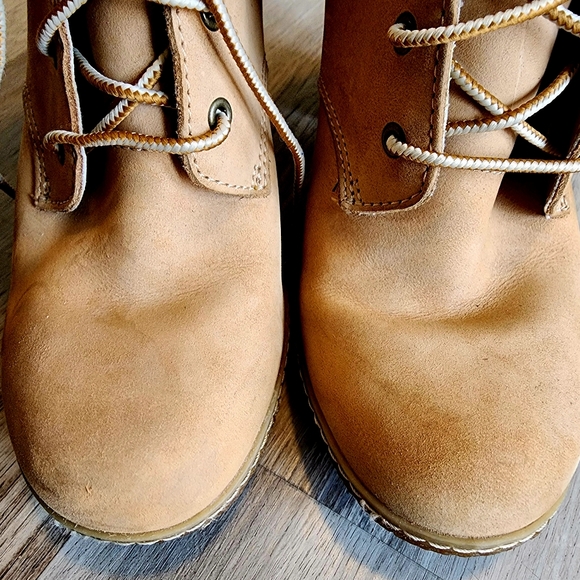 Women's Timberland Heels - Picture 5 of 7